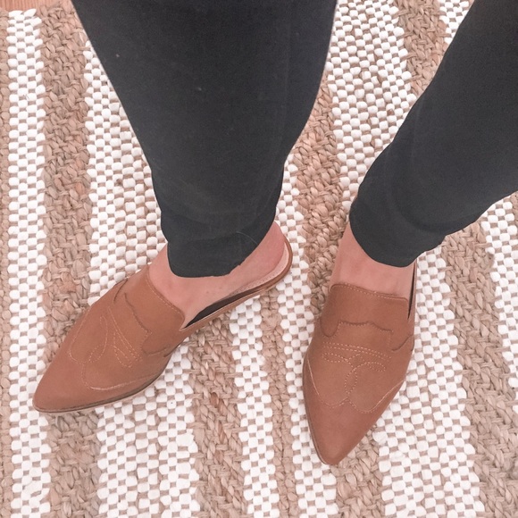 ❗️Two Left 6.5, 7❗️Brown Pointy Mules Slip Ons - Picture 4 of 4